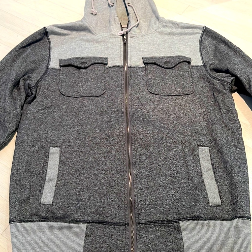 Chor Men’s Zip hoodie size L